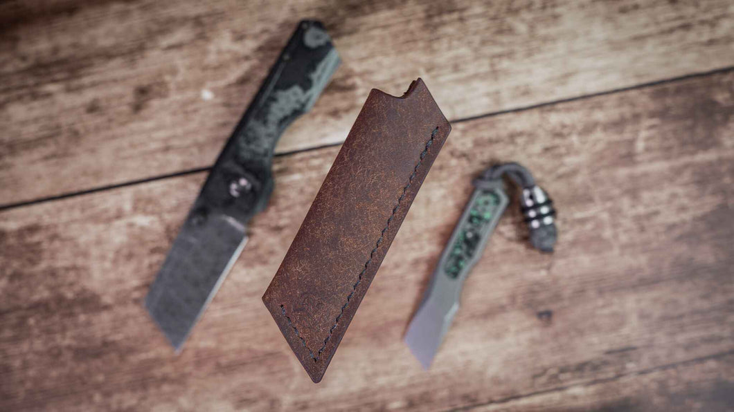 American-made Yeager Bar leather slip in Pueblo Tobacco by Noah Stipe, displaying full coverage design with cutout for lanyard access